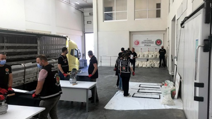 İpsala Sınır Kapısı'nda TIR'da 1,5 ton uyuşturucu ele geçirildi