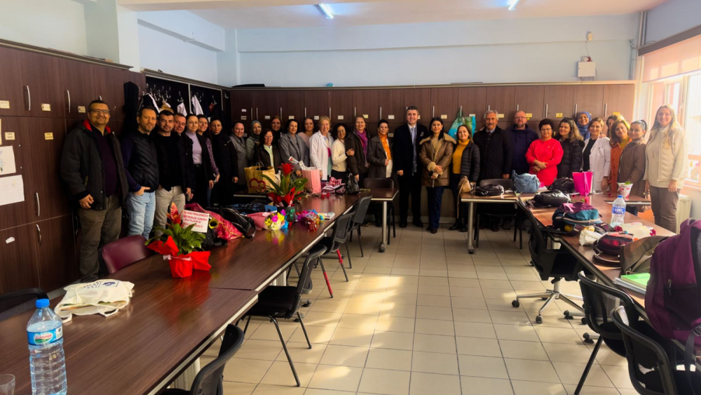 CHP’den, öğretmenlere 24 Kasım ziyareti