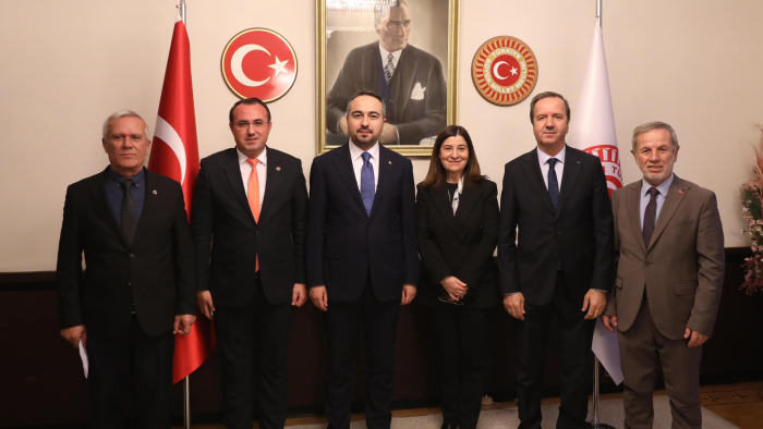 Fatma Aksal, belediye başkanlarını TBMM'de ağırladı