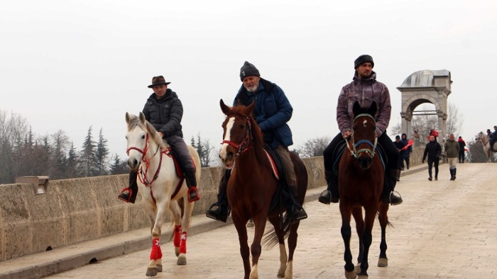 'At sırtında hac' geleneğini yaşatan 3 Müslüman İspanyol, Edirne'de