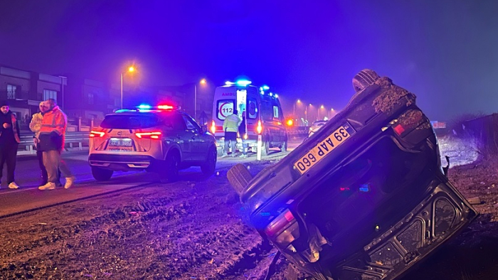 Takla atan otomobilin sürücüsü yaralandı