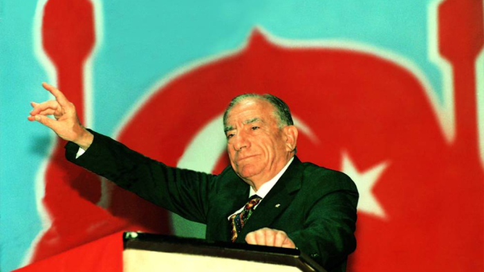 MHP’den, SOL Parti’ye: Bir tane Türk milliyetçisi kalsa bile Alparslan Türkeş’in ismi yaşayacak
