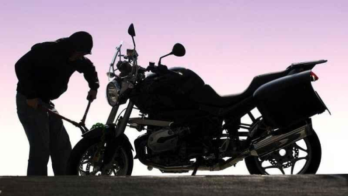 Kömürlükten motosiklet çalındı